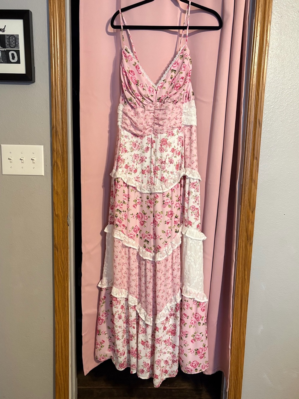 ARULA Pink Floral Tiered Maxi Dress with Lace Accents